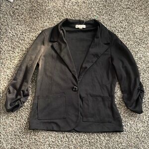 About A Girl Black Ruched Sleeve Blazer